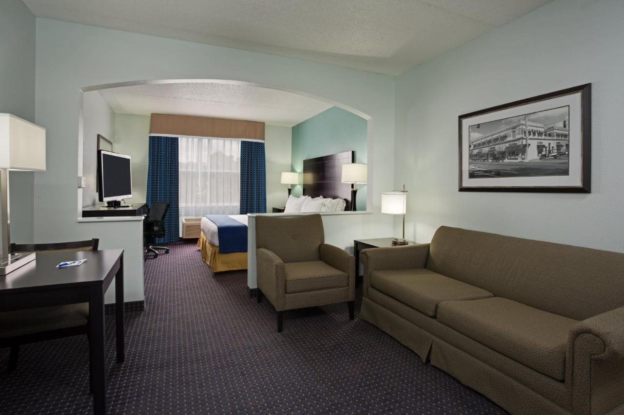 Holiday Inn Express & Suites Plant City By Ihg Exterior foto